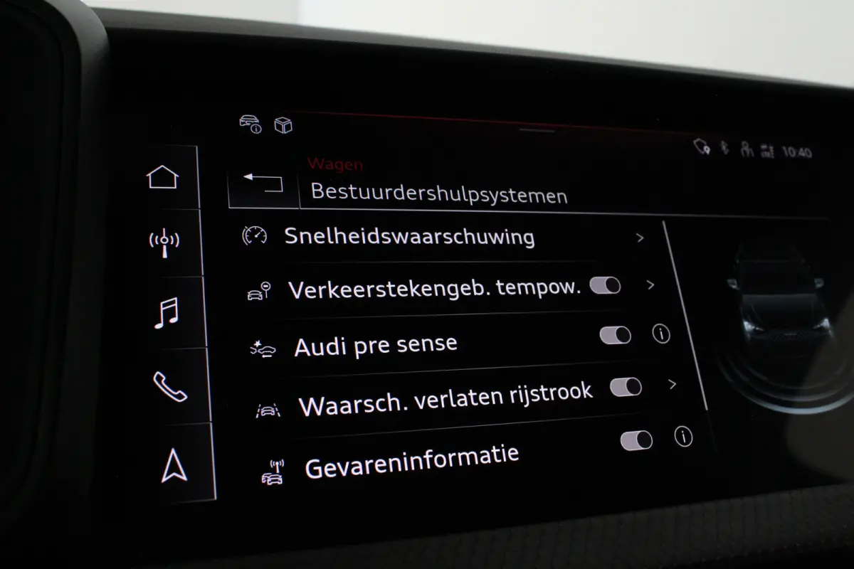 30 TFSI Pro Line Automaat/116pk/Navigatie/Mythos Black Metallic/Parkeersensoren/16 inch velgen