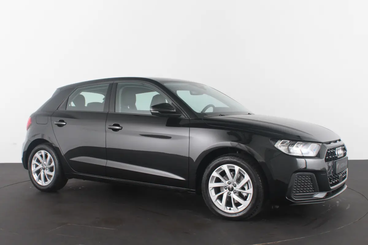 30 TFSI Pro Line Automaat/116pk/Navigatie/Mythos Black Metallic/Parkeersensoren/16 inch velgen
