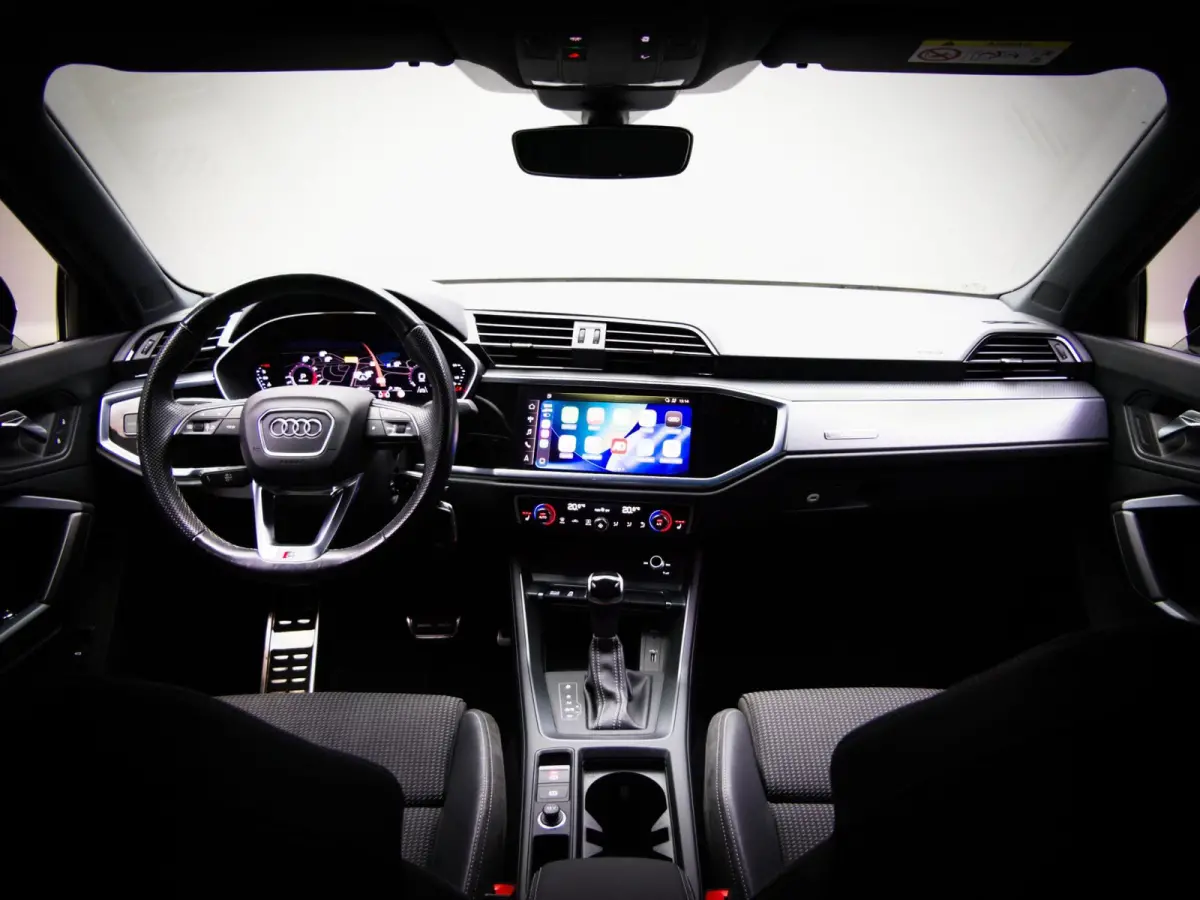 35 TFSI S-Line Edition Competition (APPLE CARPLAY/ANDROID AUTO, STOELVERWARMING, LED-MATRIX, NAVIGATIESYSTEEM)