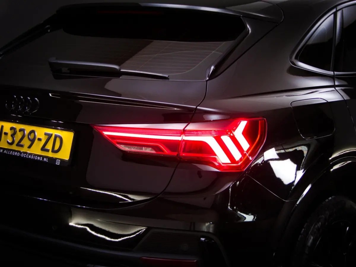 35 TFSI S-Line Edition Competition (APPLE CARPLAY/ANDROID AUTO, STOELVERWARMING, LED-MATRIX, NAVIGATIESYSTEEM)