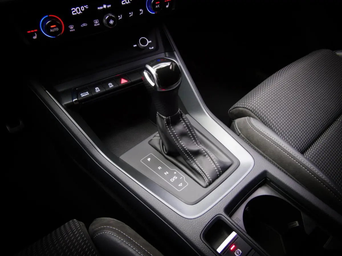 35 TFSI S-Line Edition Competition (APPLE CARPLAY/ANDROID AUTO, STOELVERWARMING, LED-MATRIX, NAVIGATIESYSTEEM)