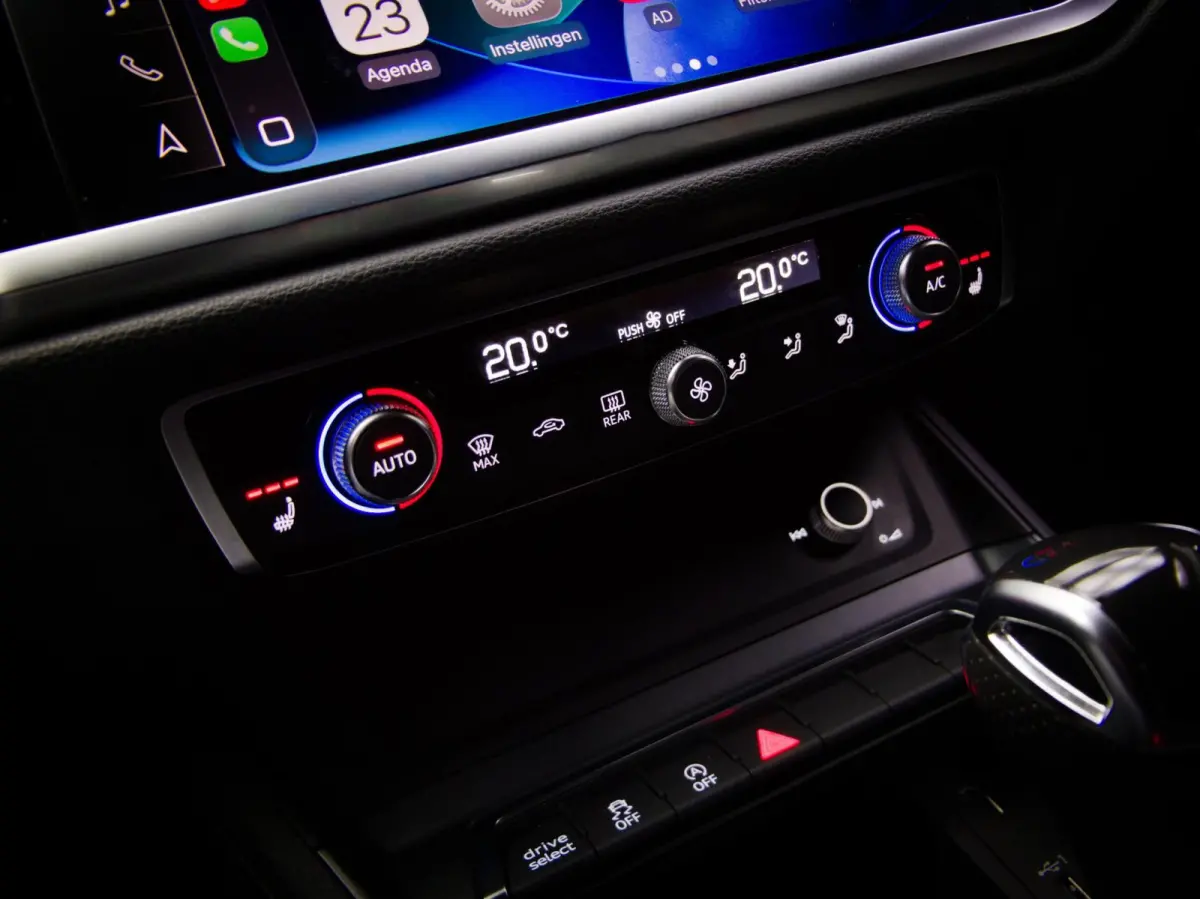 35 TFSI S-Line Edition Competition (APPLE CARPLAY/ANDROID AUTO, STOELVERWARMING, LED-MATRIX, NAVIGATIESYSTEEM)