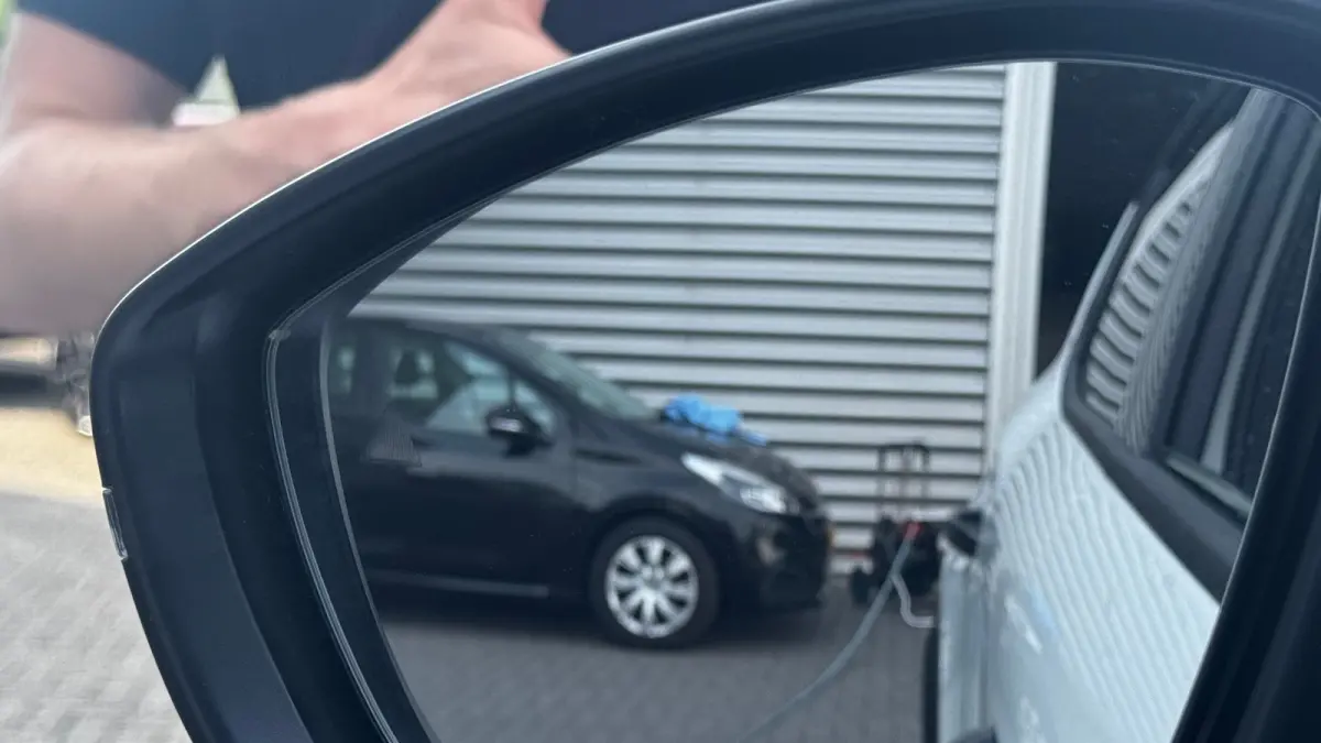 GS €3000,- voorraad voordeel | 17" Lichtmetalen velgen in Zwart met 215/60 R17 banden | Achteruitrijcamera | Dode hoek waarschuwing