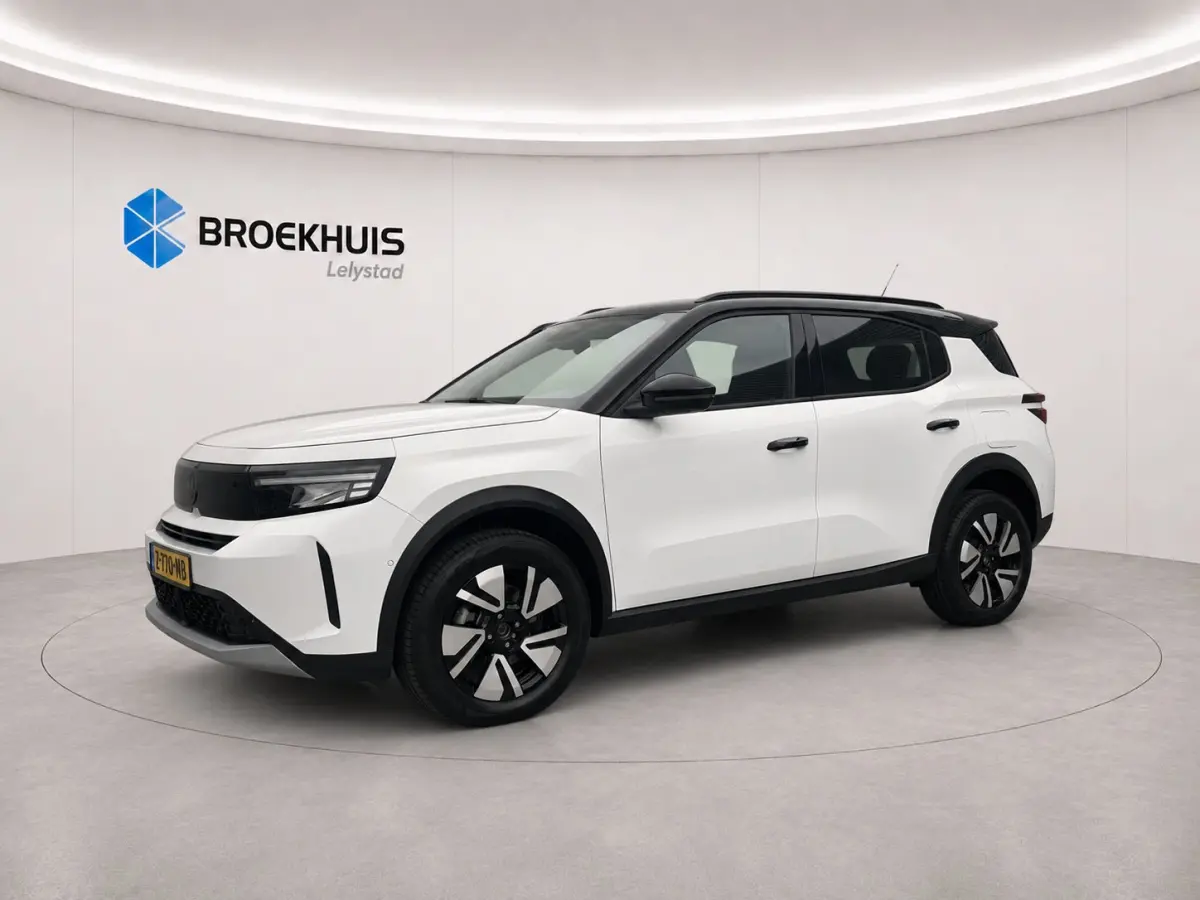 GS €3000,- voorraad voordeel | 17" Lichtmetalen velgen in Zwart met 215/60 R17 banden | Achteruitrijcamera | Dode hoek waarschuwing