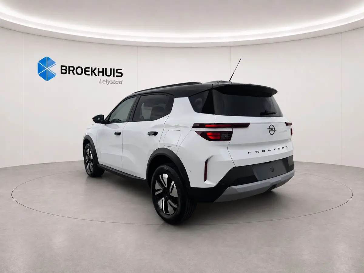 GS €3000,- voorraad voordeel | 17" Lichtmetalen velgen in Zwart met 215/60 R17 banden | Achteruitrijcamera | Dode hoek waarschuwing