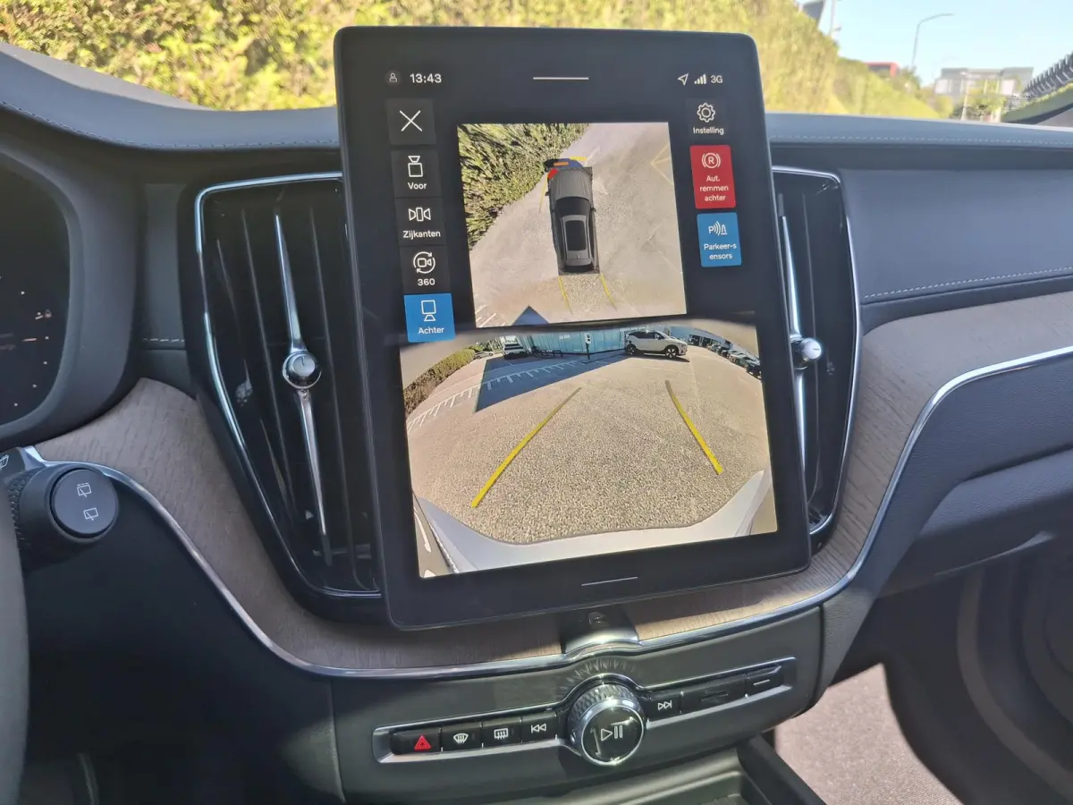 T6 Plug-in hybrid AWD Ultra Dark | Panormadak | Luchtvering | Bowers & Wilkinis | Nappaleder | Trekhaak |