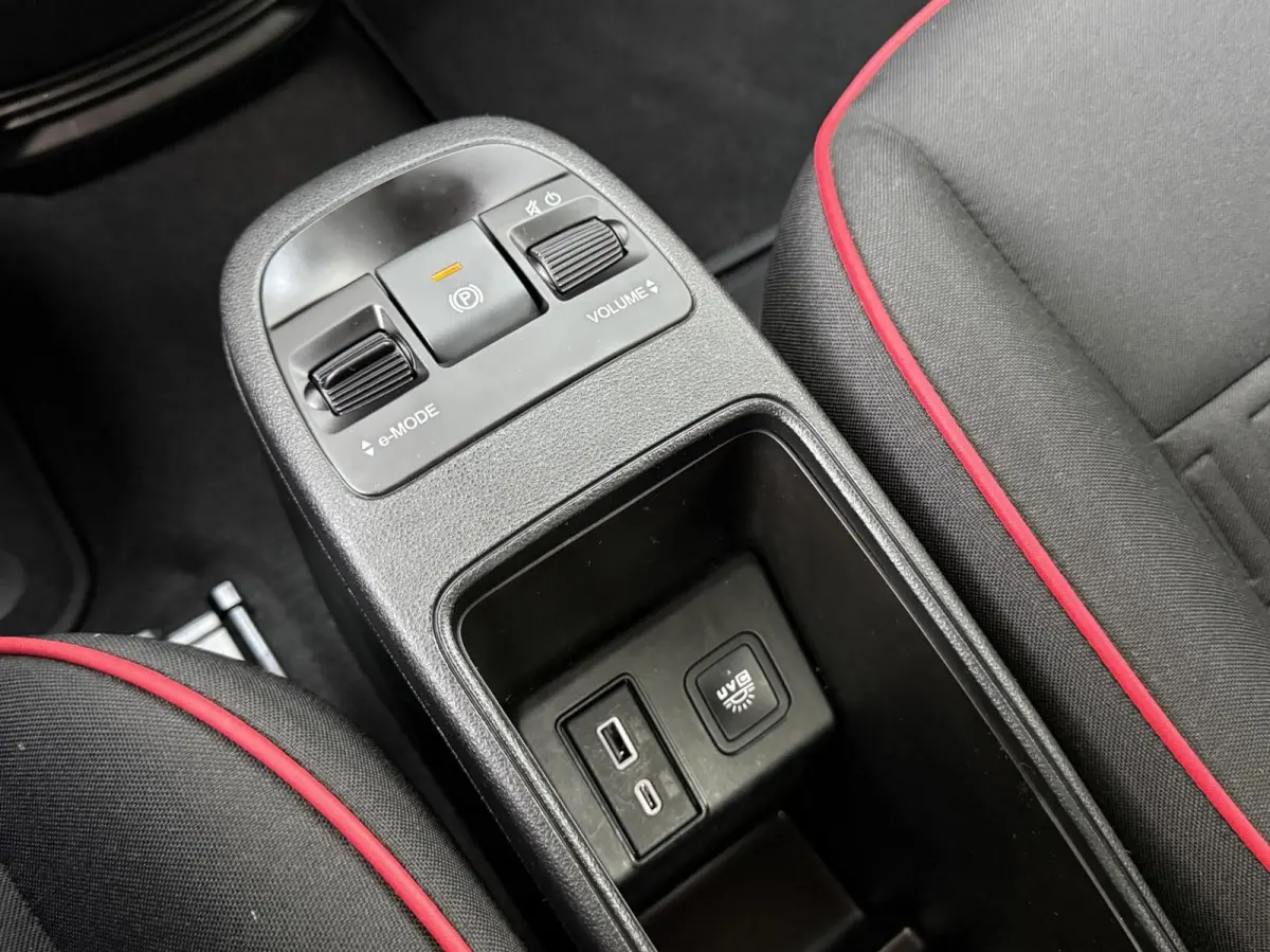 RED 24 kWh Navi Camera Carplay Led Cruise SOH 100% Eerste Eigenaar Dealer Onderhouden Nieuwstaat 2023 incl 12 maanden garantie