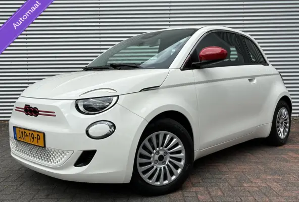 RED 24 kWh Navi Camera Carplay Led Cruise SOH 100% Eerste Eigenaar Dealer Onderhouden Nieuwstaat 2023 incl 12 maanden garantie