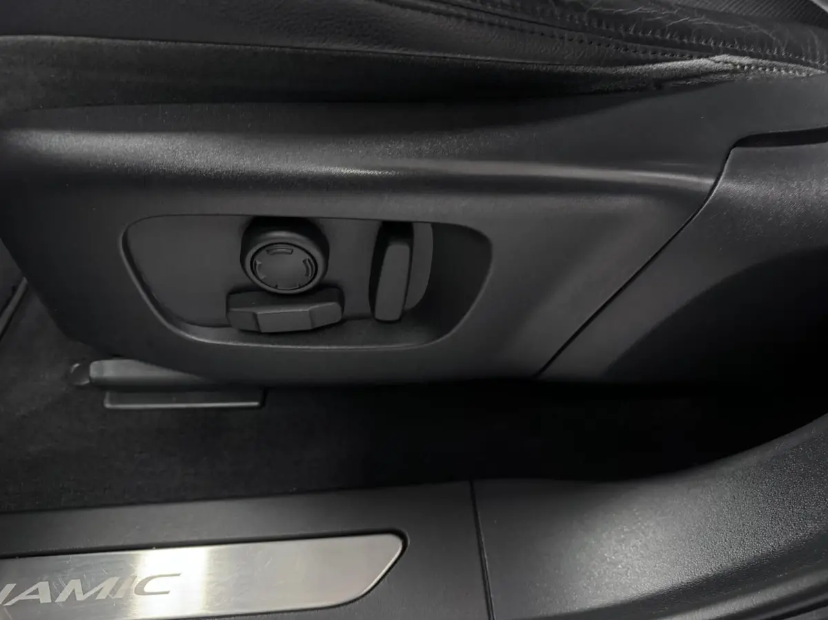 2.0 P250 AWD R-Dynamic SE