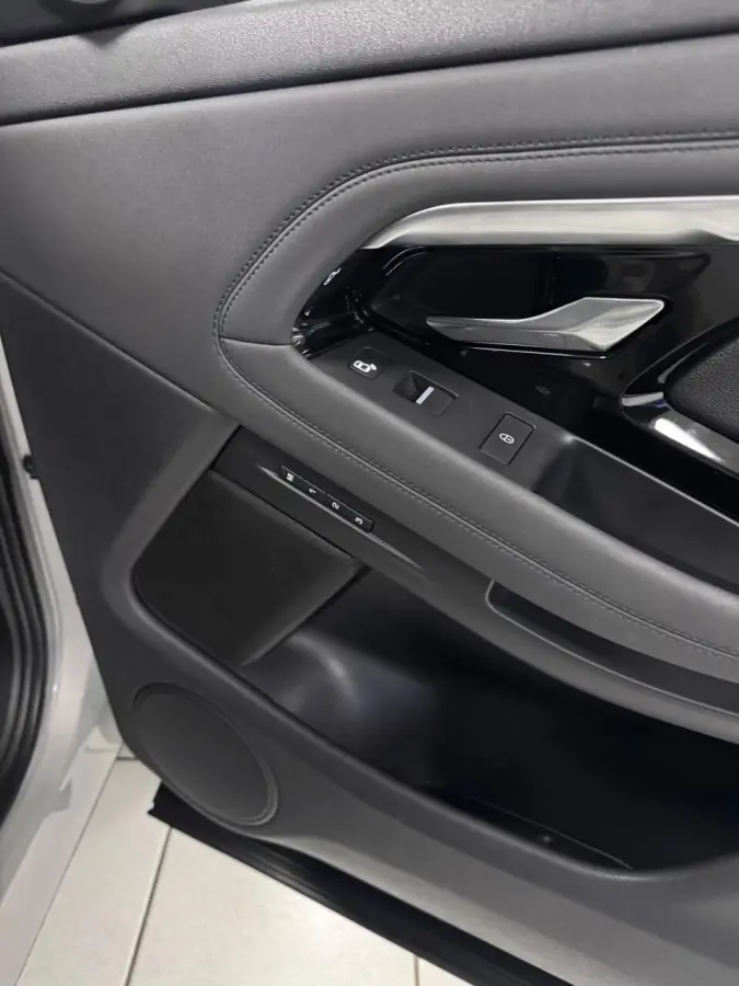 2.0 P250 AWD R-Dynamic SE