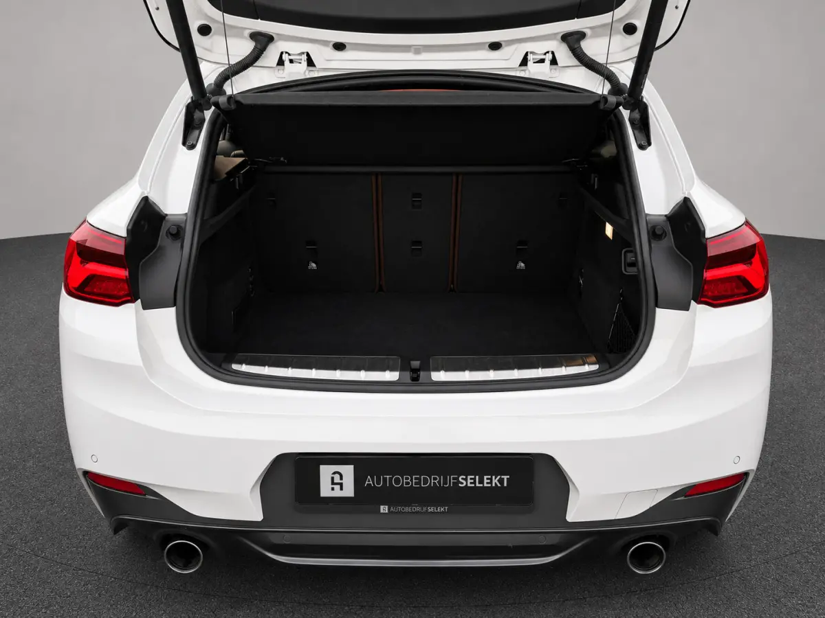 SDrive 2.0i M-Sport | LED | Elektr. stoelen | Dealer OH | 1e eigenaar | Stoelverwarming | 20i | Leder