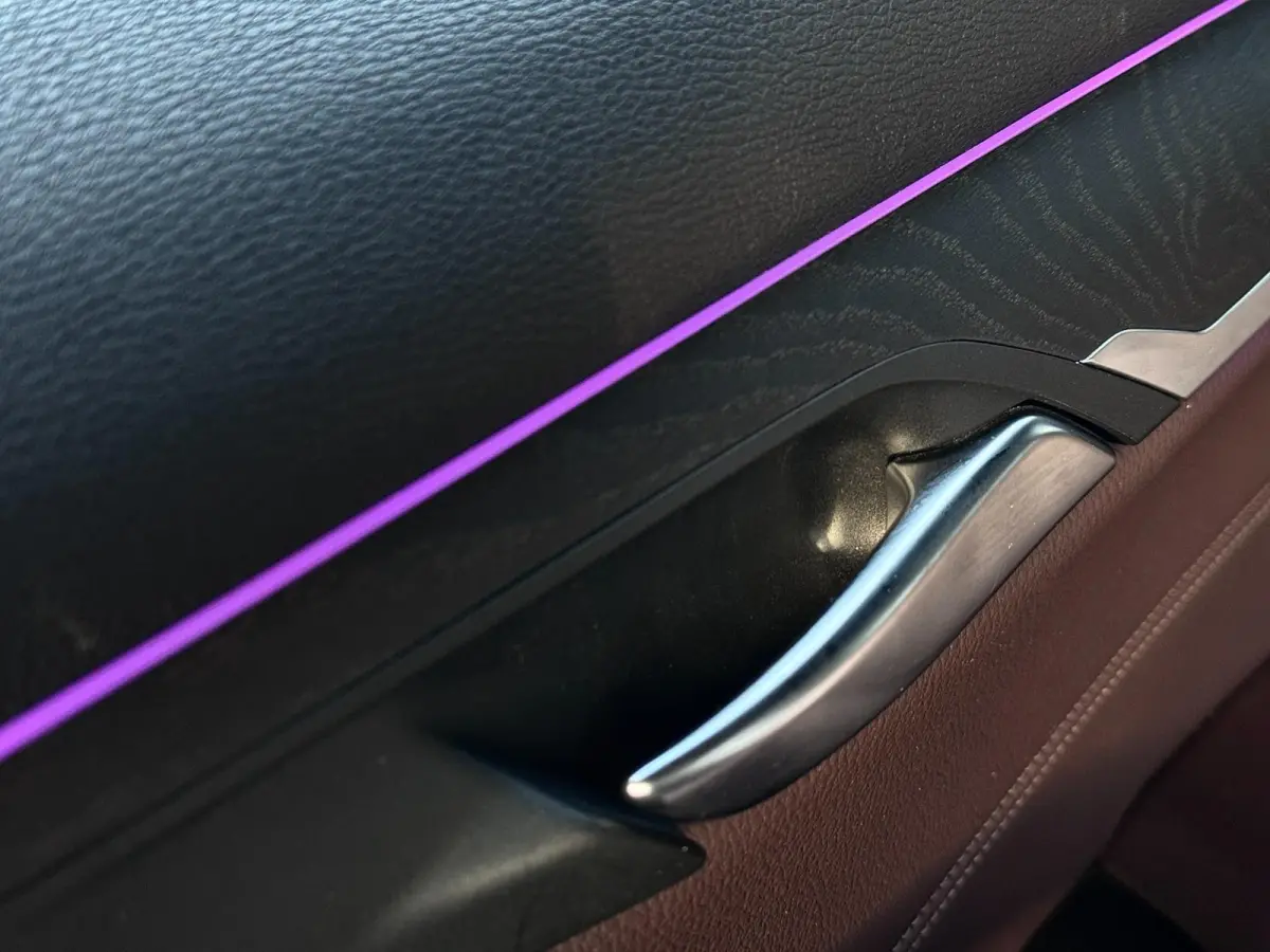 SDrive 2.0i M-Sport | LED | Elektr. stoelen | Dealer OH | 1e eigenaar | Stoelverwarming | 20i | Leder