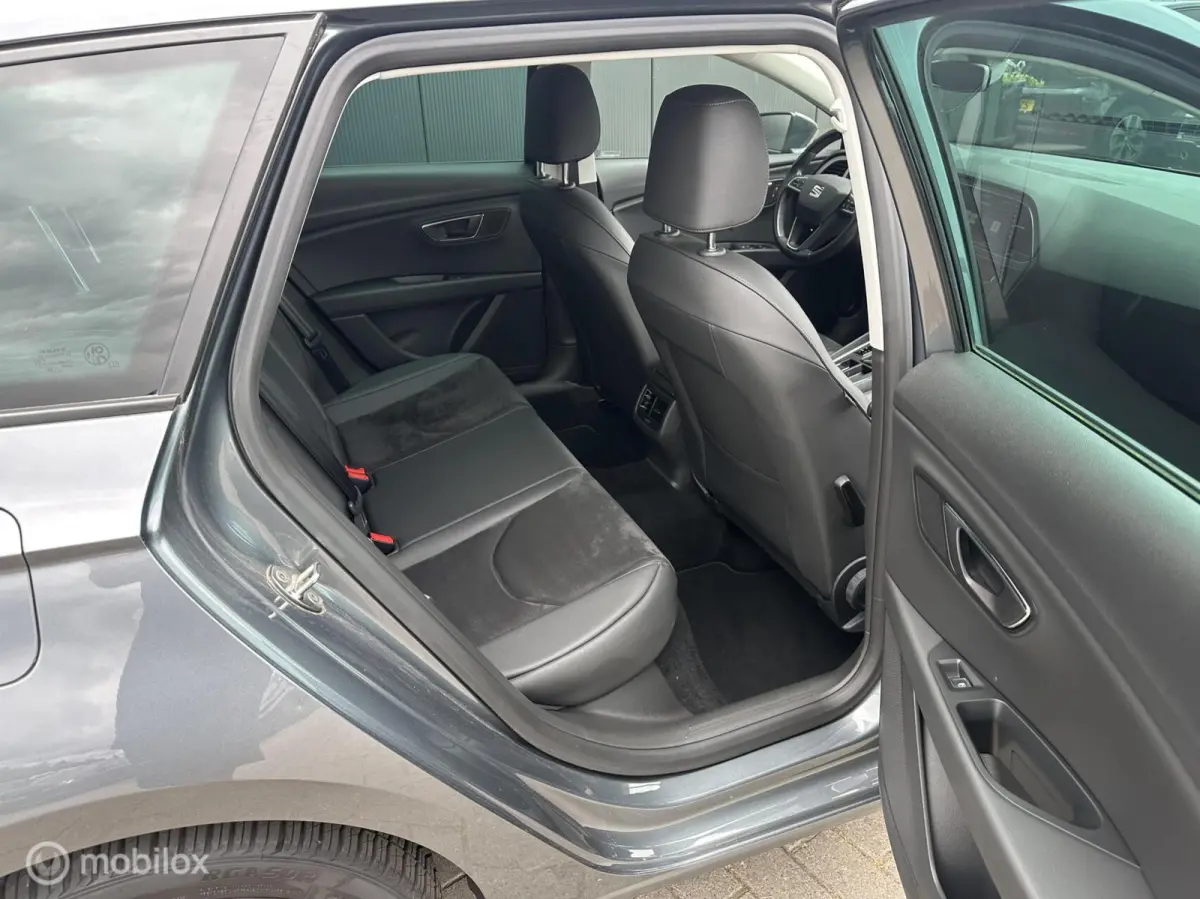 1.0 TSI FR Style Business Intense Automaat! led