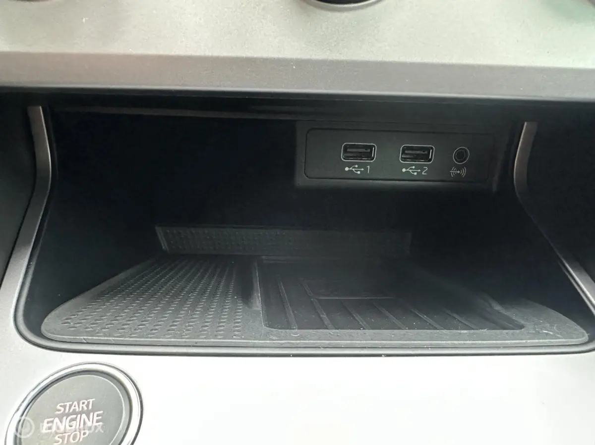 1.0 TSI FR Style Business Intense Automaat! led