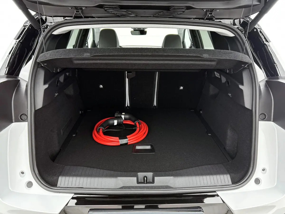 SUV Max Comfort Range 73 kWh 210pk | 517km WLTP Actieradius | Navigatie | 360° Camera | Handsfree achterklep | Adaptieve Cruise Control | Head-up display | Stoel elektrisch+geheugen+verwarm