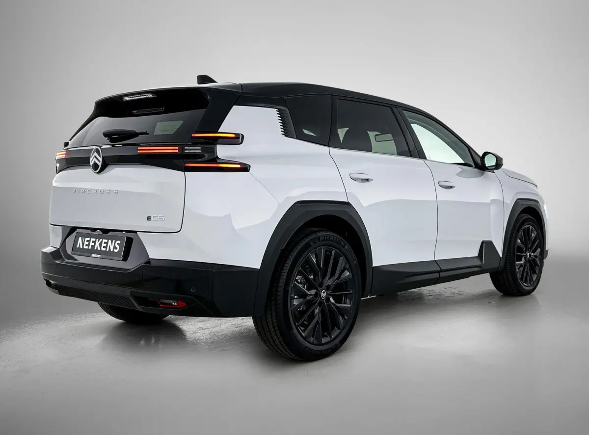 SUV Max Comfort Range 73 kWh 210pk | 517km WLTP Actieradius | Navigatie | 360° Camera | Handsfree achterklep | Adaptieve Cruise Control | Head-up display | Stoel elektrisch+geheugen+verwarm