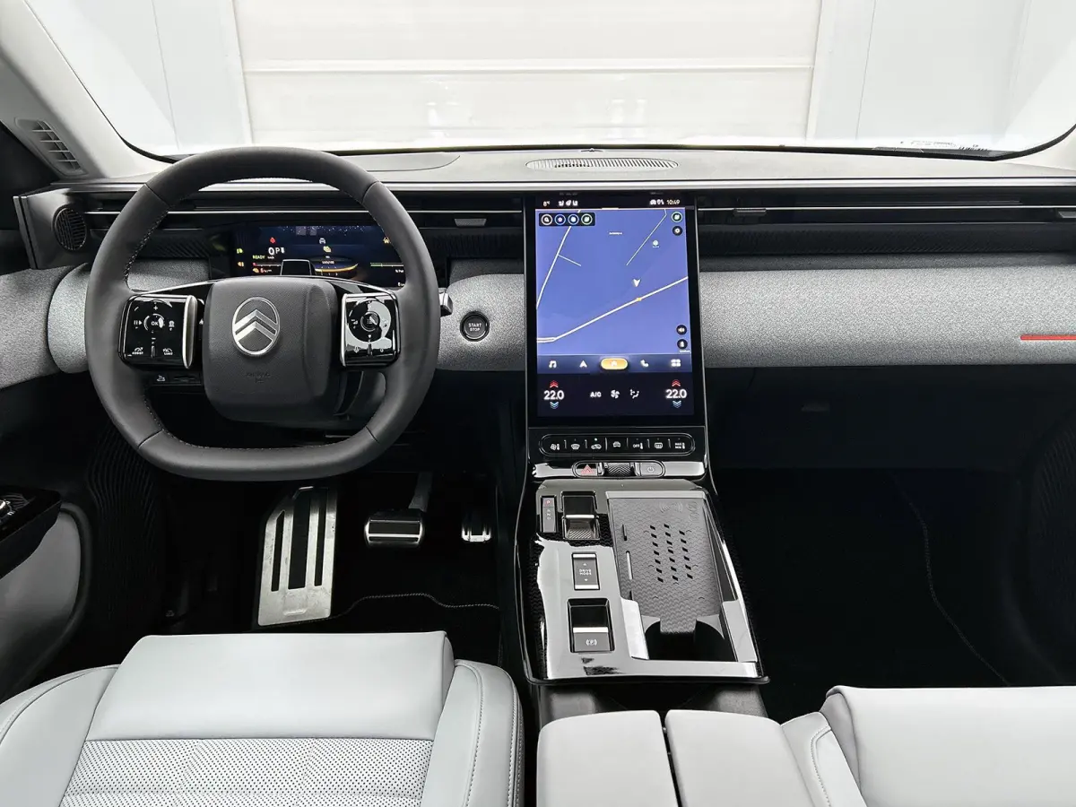 SUV Max Comfort Range 73 kWh 210pk | 517km WLTP Actieradius | Navigatie | 360° Camera | Handsfree achterklep | Adaptieve Cruise Control | Head-up display | Stoel elektrisch+geheugen+verwarm