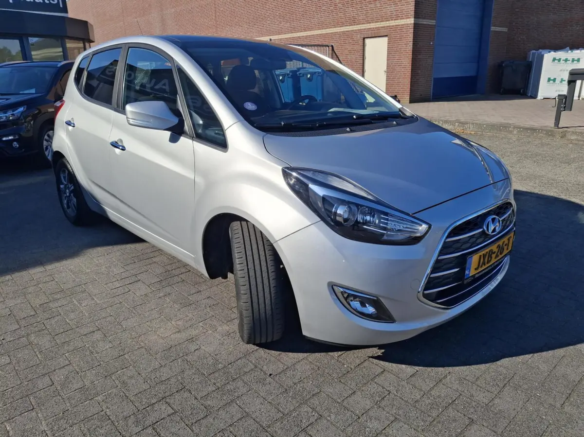 1.6i Premium