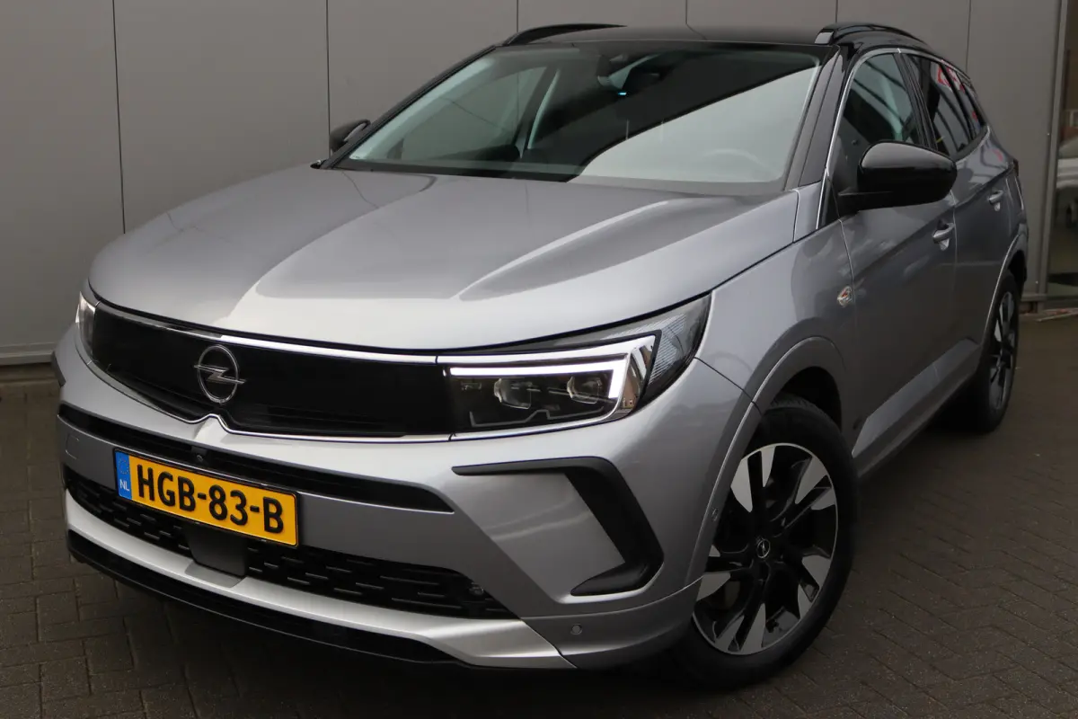 1.6T. Plug in Hybrid/PHEV 4x4 300PK Elegance Leder-pack/Elegance-pack