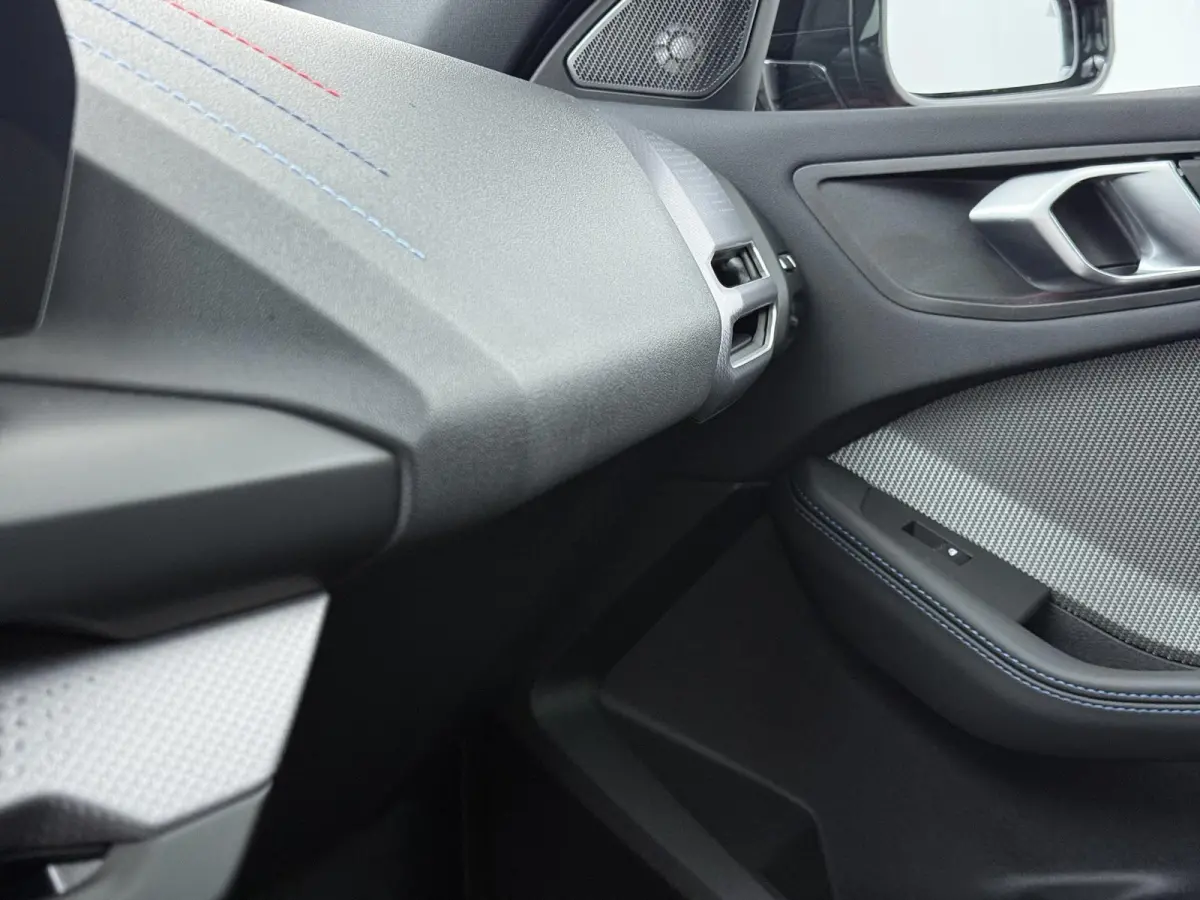 120 M Sport Design Edition | M-Sport Pro | Head-Up | Comfort Access | Driving Assistant Plus | Harman Kardon | Panoramadak |
