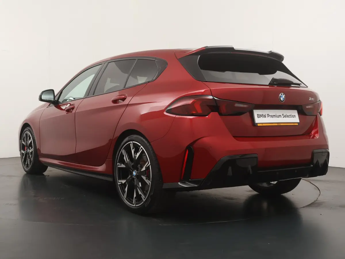 120 M Sport Design Edition | M-Sport Pro | Head-Up | Comfort Access | Driving Assistant Plus | Harman Kardon | Panoramadak |