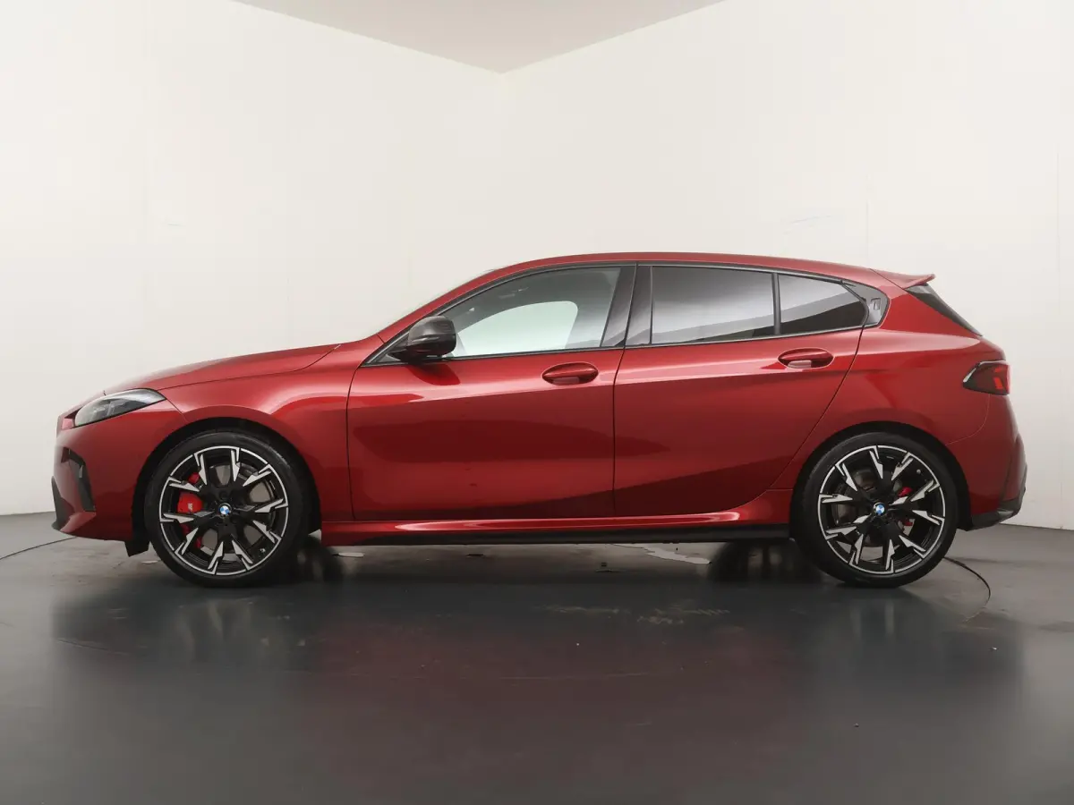 120 M Sport Design Edition | M-Sport Pro | Head-Up | Comfort Access | Driving Assistant Plus | Harman Kardon | Panoramadak |