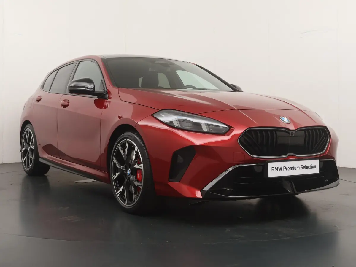 120 M Sport Design Edition | M-Sport Pro | Head-Up | Comfort Access | Driving Assistant Plus | Harman Kardon | Panoramadak |