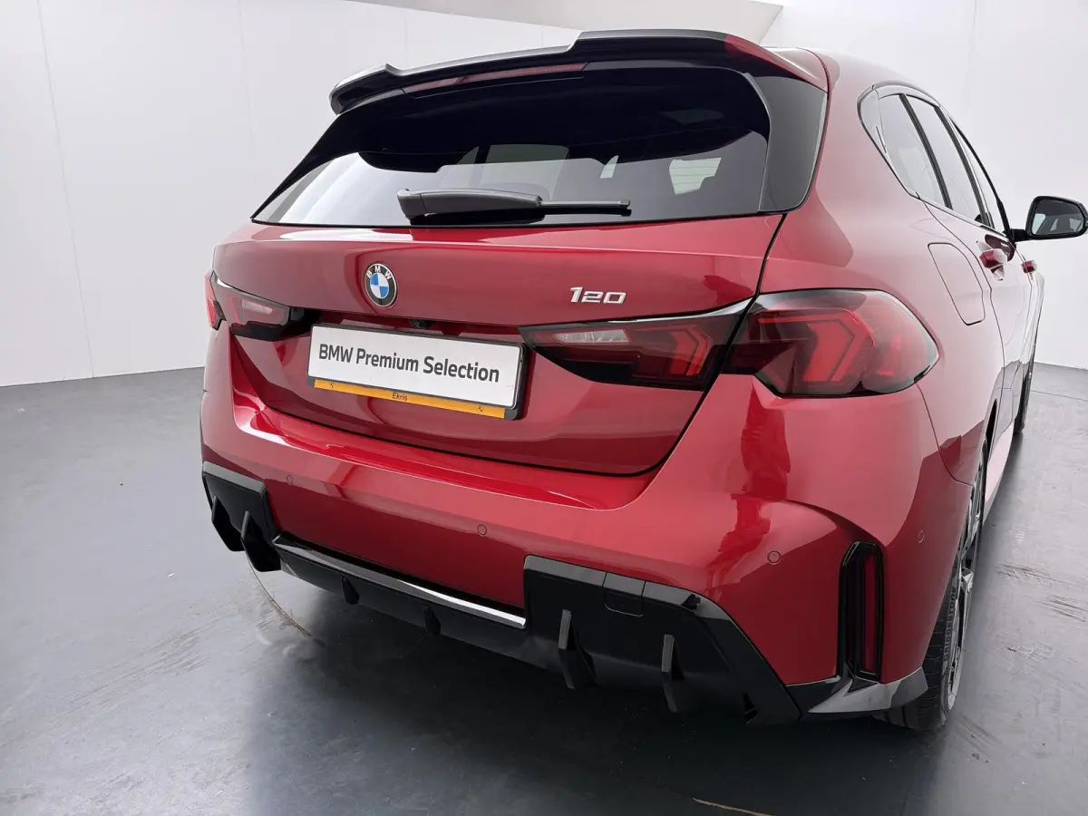 120 M Sport Design Edition | M-Sport Pro | Head-Up | Comfort Access | Driving Assistant Plus | Harman Kardon | Panoramadak |
