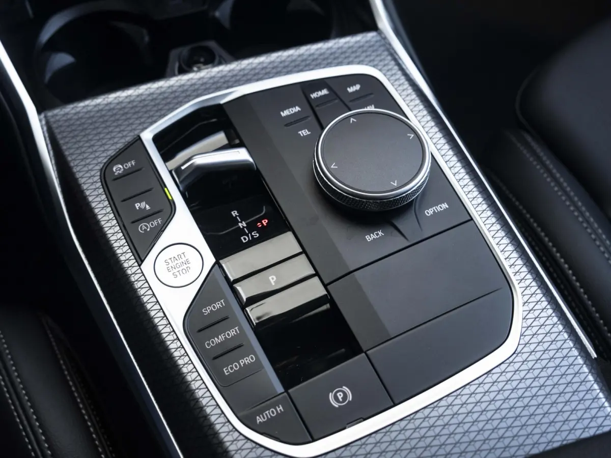 320i M Sport | Comfort Pack | Showroom Selection