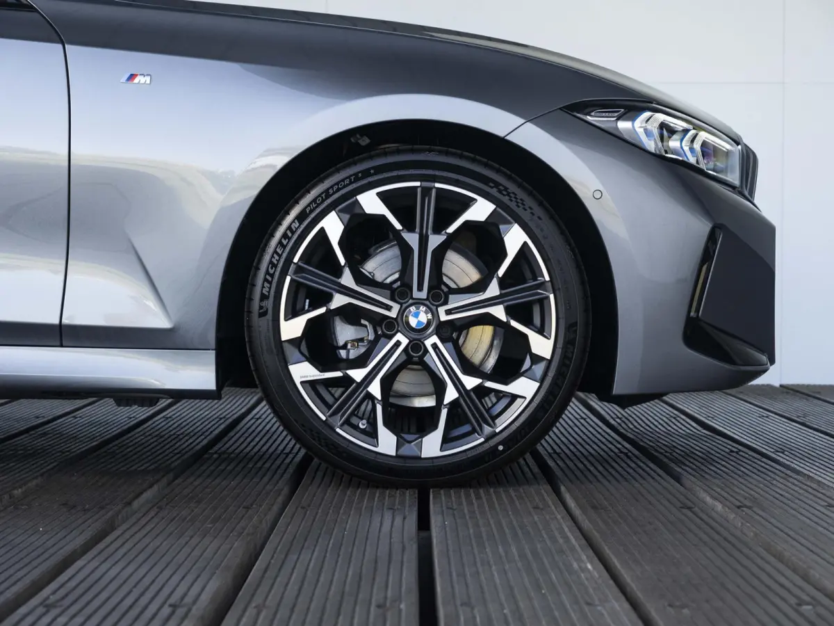 320i M Sport | Comfort Pack | Showroom Selection