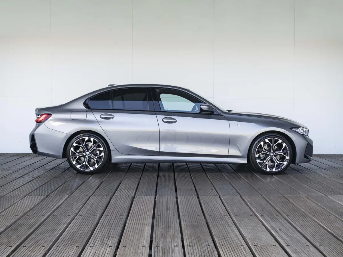 320i M Sport | Comfort Pack | Showroom Selection