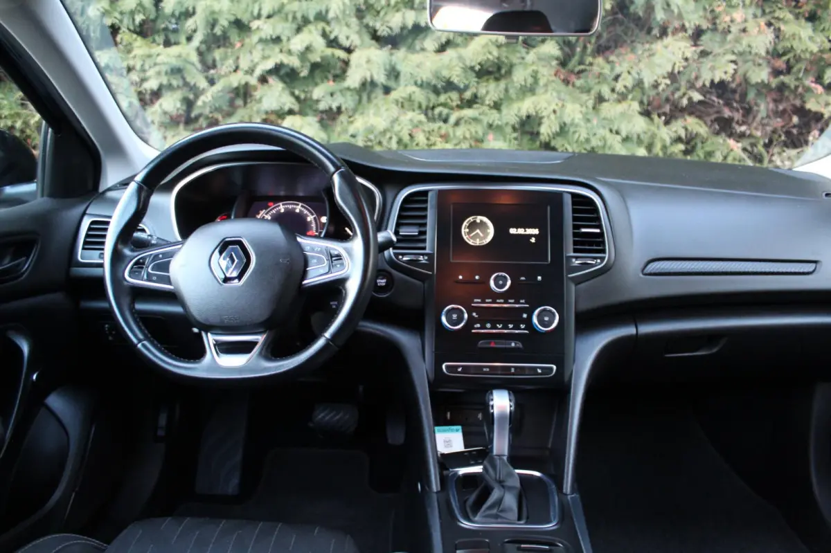 1.3 TCe Limited 140PK | AUTOMAAT | Parkeercamera | Climate Control | PDC | NAVI | Cruise Control | LMV