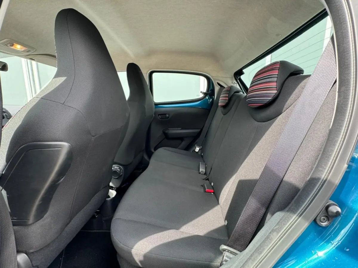 1.0 VTi 72pk Feel | NL auto | Bluetooth | Airco