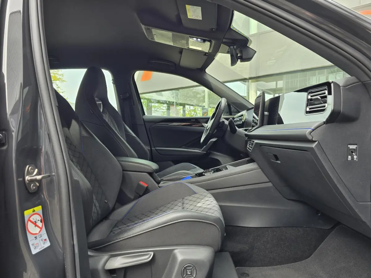 1.5 eTSI R-Line Edition|360cam|ACC|Massage|Sfeerverlichting