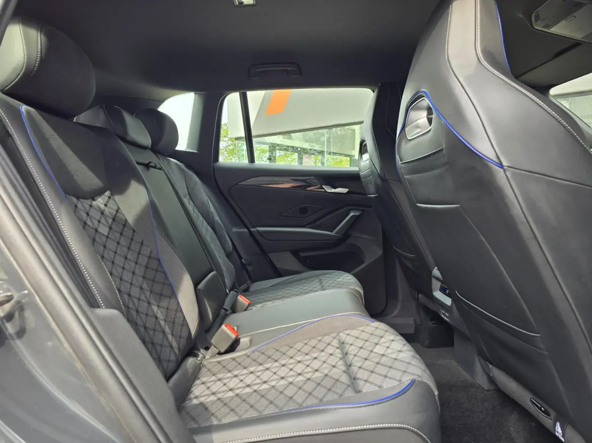 1.5 eTSI R-Line Edition|360cam|ACC|Massage|Sfeerverlichting