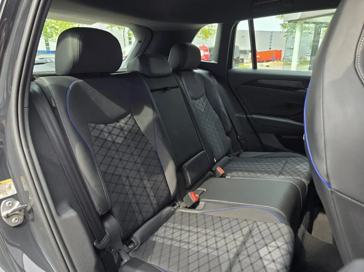 1.5 eTSI R-Line Edition|360cam|ACC|Massage|Sfeerverlichting