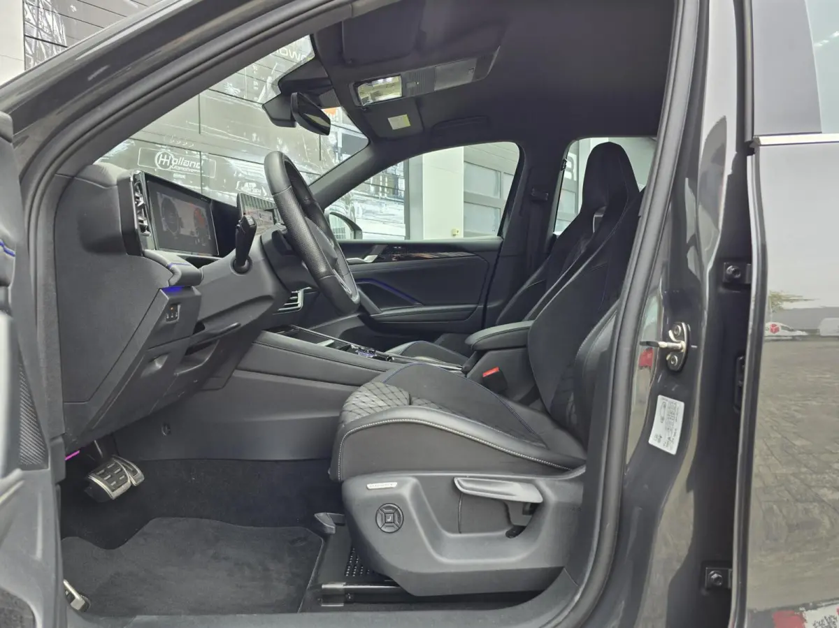 1.5 eTSI R-Line Edition|360cam|ACC|Massage|Sfeerverlichting