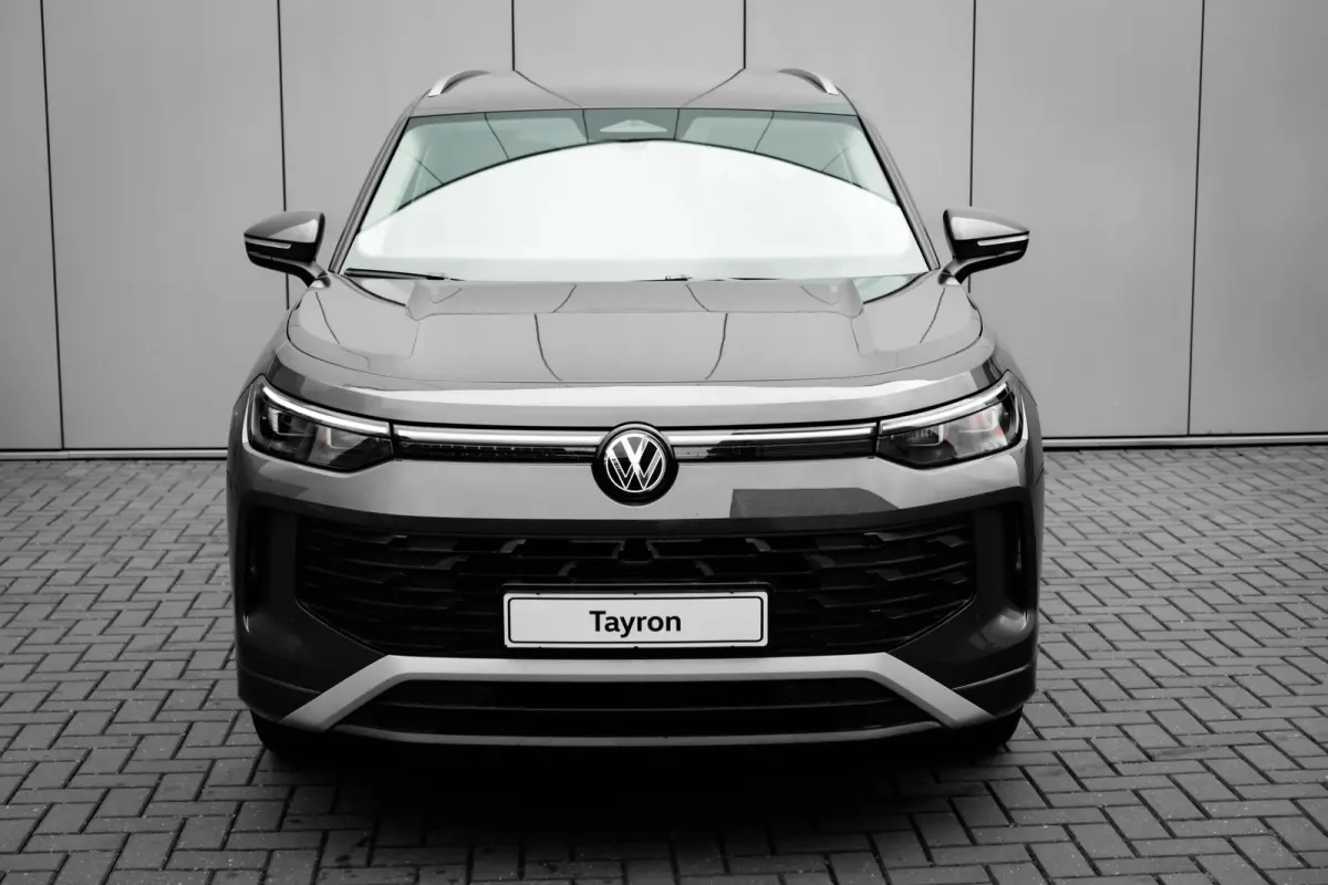 Life Edition | Trekhaak inklapbaar | 'App-Connect' draadloze smartphone integratie | Automatische afstandsregeling (Adaptive Cruise Control) | Buitenspiegels elektrisch instel-, verwarm- en 