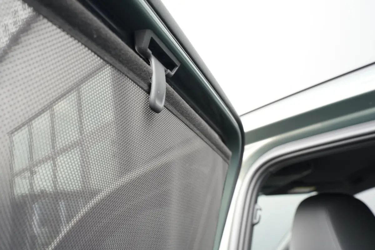 Life Edition | Trekhaak inklapbaar | 'App-Connect' draadloze smartphone integratie | Automatische afstandsregeling (Adaptive Cruise Control) | Buitenspiegels elektrisch instel-, verwarm- en 