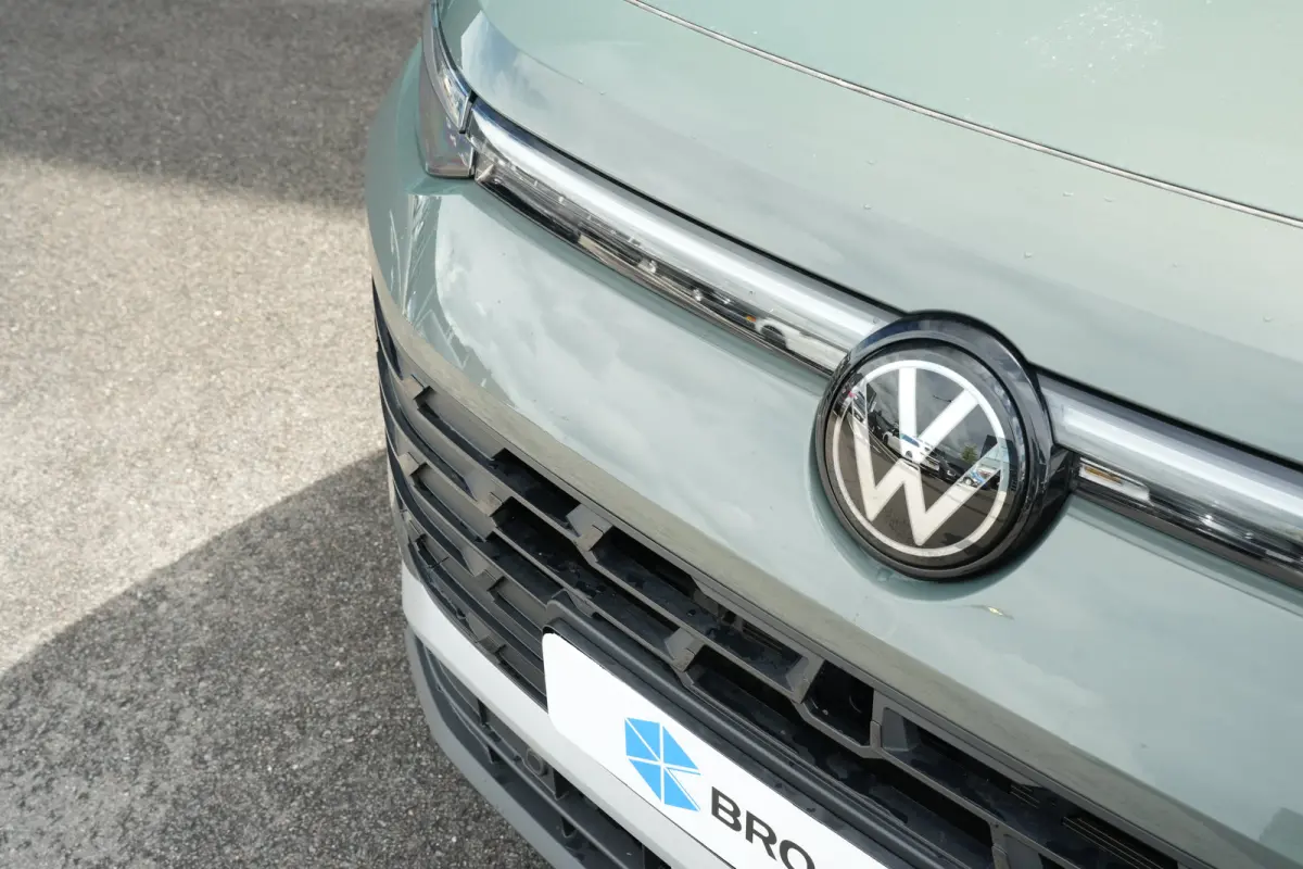 Life Edition | Trekhaak inklapbaar | 'App-Connect' draadloze smartphone integratie | Automatische afstandsregeling (Adaptive Cruise Control) | Buitenspiegels elektrisch instel-, verwarm- en 