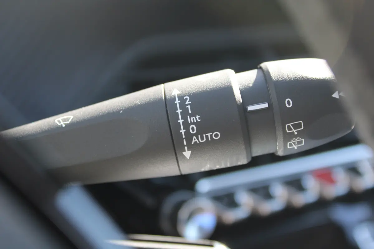 Allure | Elektrische parkeerrem | Extra getinte achterste zijruiten en achterruit | Extra getinte achterste zijruiten en achterruit