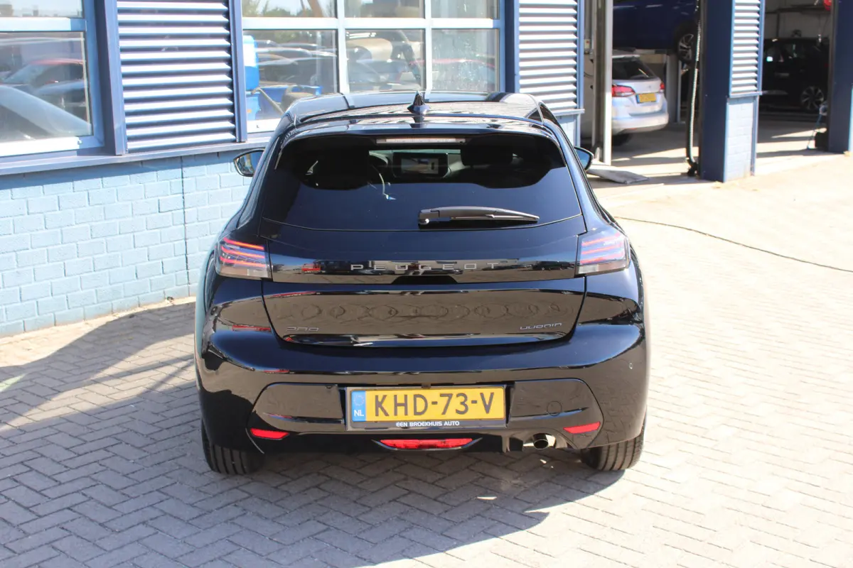 Allure | Elektrische parkeerrem | Extra getinte achterste zijruiten en achterruit | Extra getinte achterste zijruiten en achterruit