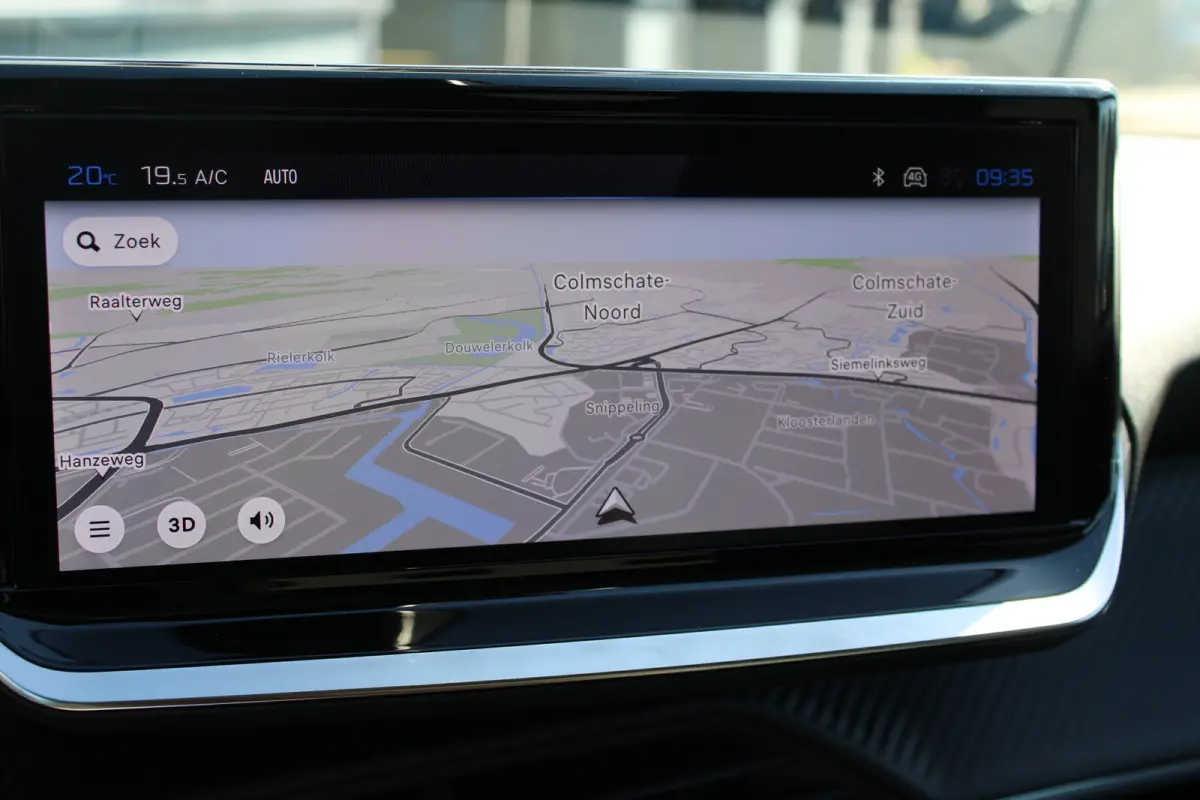 Allure | Elektrische parkeerrem | Extra getinte achterste zijruiten en achterruit | Extra getinte achterste zijruiten en achterruit