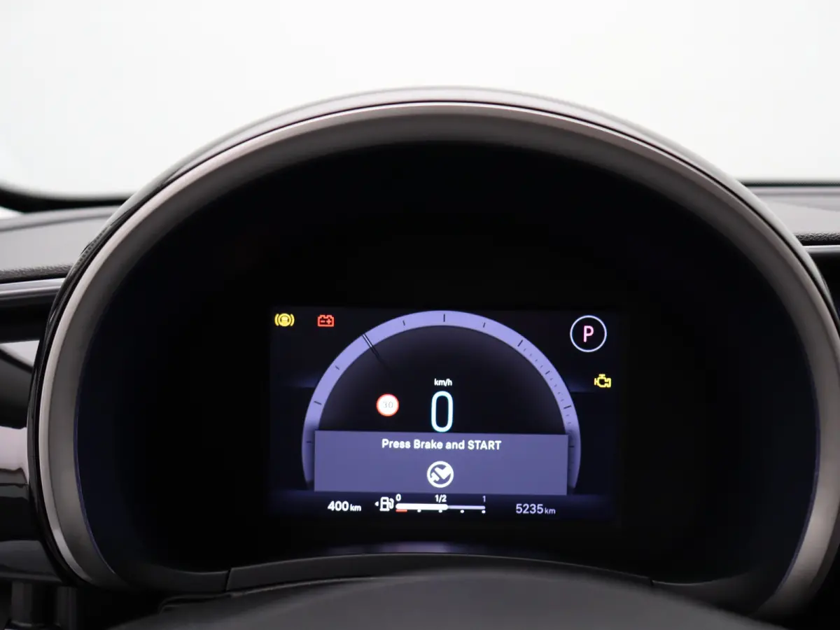 1.2 Hybrid Urban Limited Black Edition Cruise Control | Ambient Light | Climate Control | Parkeersensoren