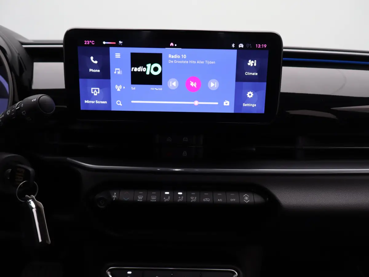 1.2 Hybrid Urban Limited Black Edition Cruise Control | Ambient Light | Climate Control | Parkeersensoren