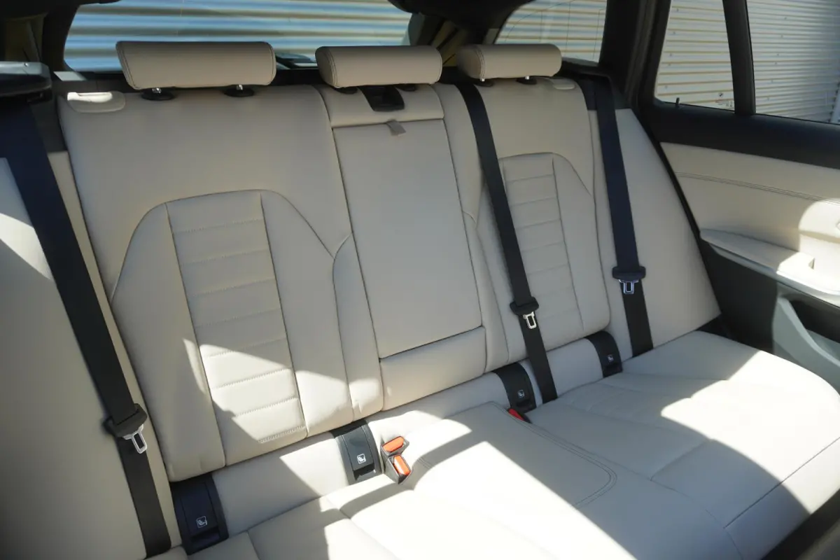 330e Elektrisch verstelbare Stoelen | M Sportpakket | Head Up Display |