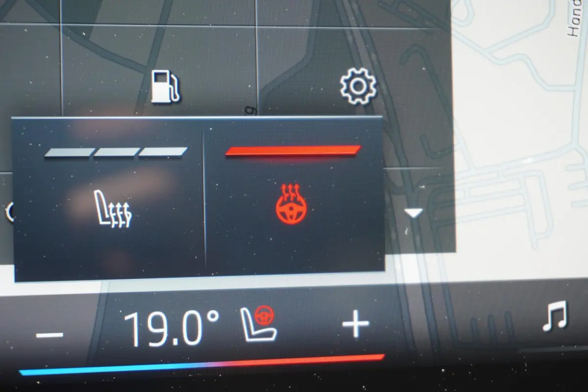 330e Elektrisch verstelbare Stoelen | M Sportpakket | Head Up Display |