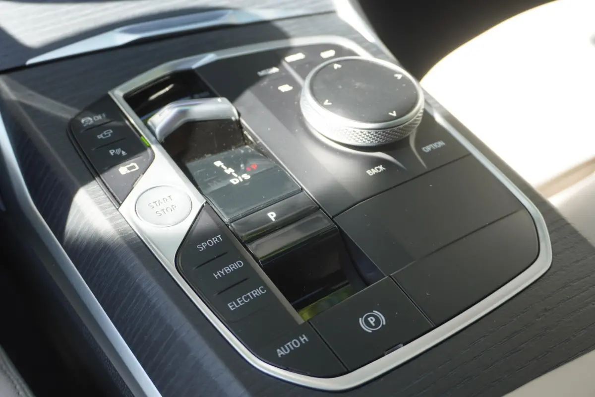 330e Elektrisch verstelbare Stoelen | M Sportpakket | Head Up Display |