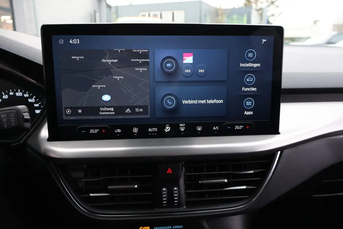 1.0 Hybrid Titanium 1e Eigenaar | Volledig Onderh | NL-Auto | BTW | Camera | Navi | ACC | Carplay | Driver Assist Pack | DAB | Full Led | Keyless