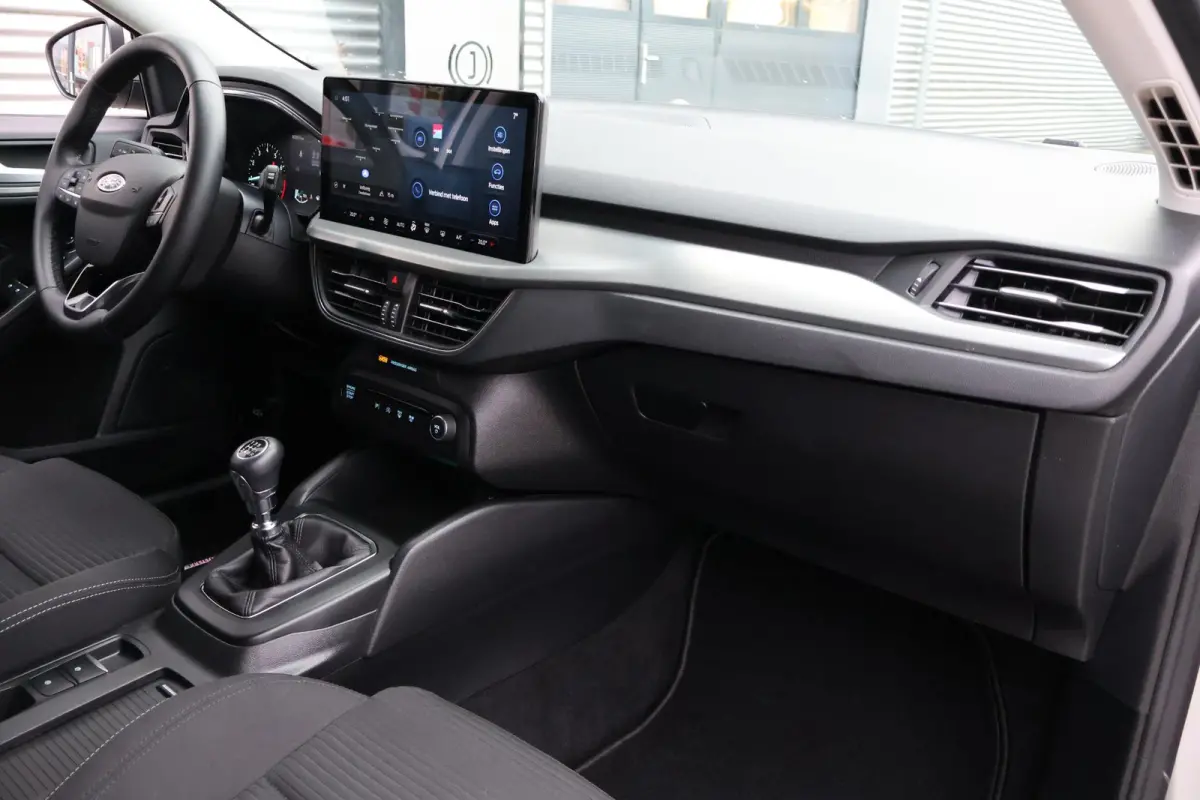 1.0 Hybrid Titanium 1e Eigenaar | Volledig Onderh | NL-Auto | BTW | Camera | Navi | ACC | Carplay | Driver Assist Pack | DAB | Full Led | Keyless